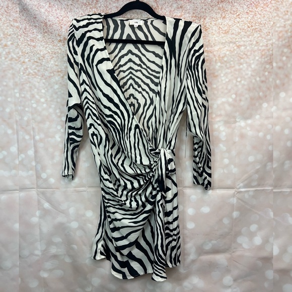 NWT LPA Italina Dress in Zebra - Picture 2 of 10